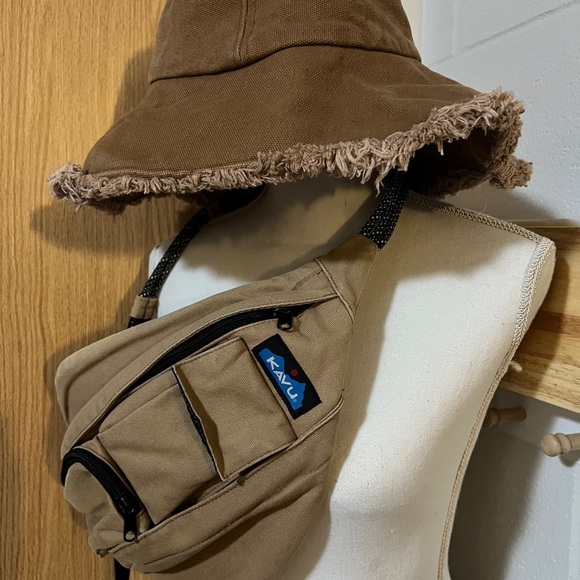 Olive and pique Keanu bucket distress hat - Picture 3 of 3